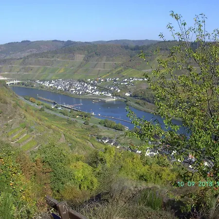 Moselblick Apartmán *